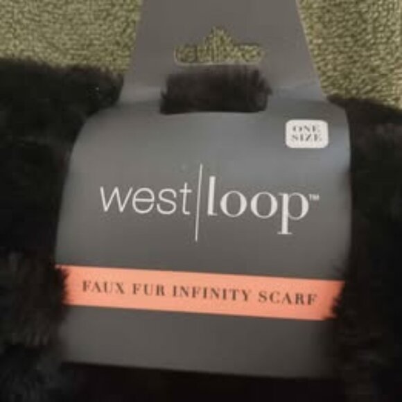 West Loop Infinity Scarf - Black - Picture 3 of 4